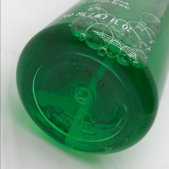 Peter Thomas Roth Cucumber Foaming Cleanser - Picture 3 of 4